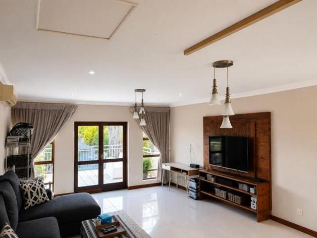 4 Bedroom House in Caribbean Beach Club