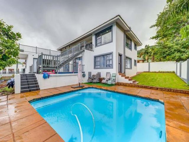 4 Bedroom House in Caribbean Beach Club