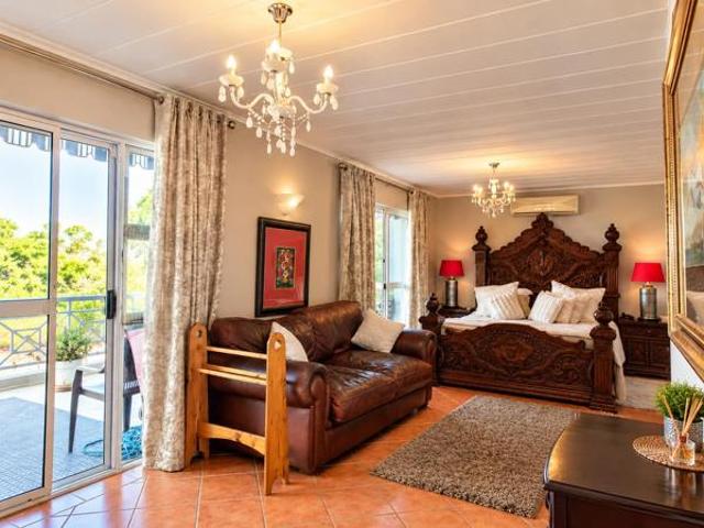 4 Bedroom House in Caribbean Beach Club