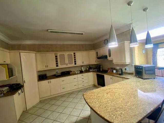 4 Bedroom House in Cashan