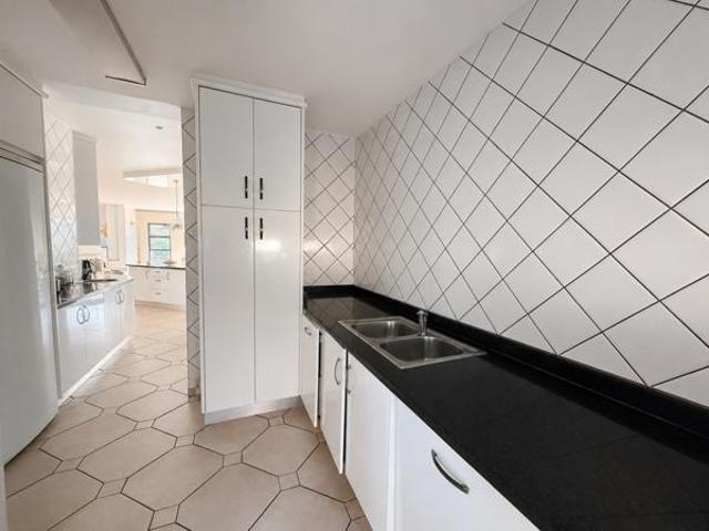 4 Bedroom House in Cashan