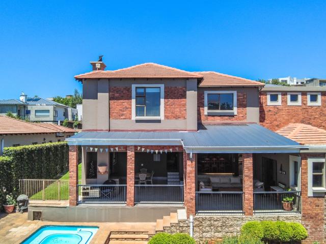 4 Bedroom House in Cashan