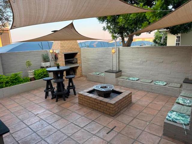 4 Bedroom House in Cashan