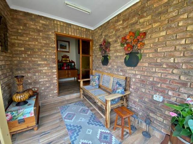 4 Bedroom House in Cashan