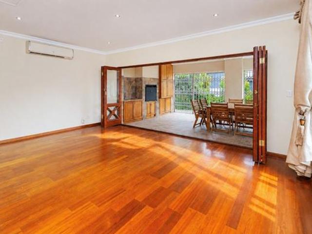 4 Bedroom House in Cashan