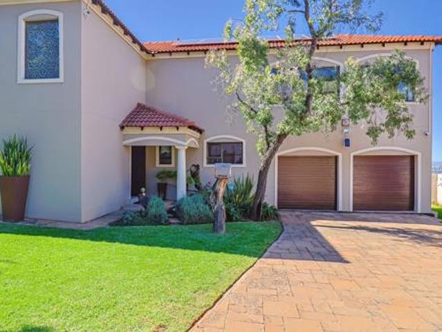 4 Bedroom House in Cashan