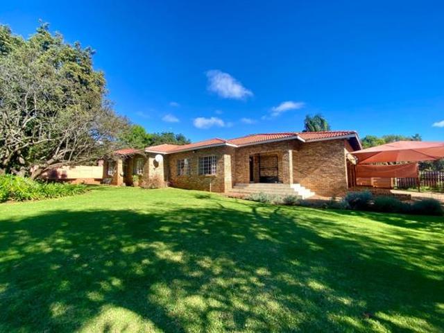 4 Bedroom House in Cashan