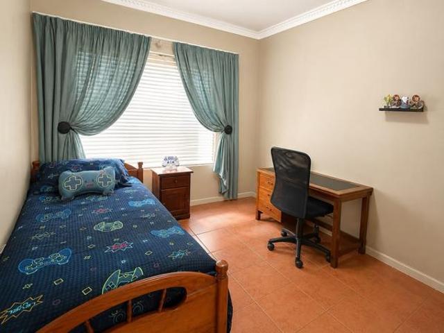 4 Bedroom House in Cashan