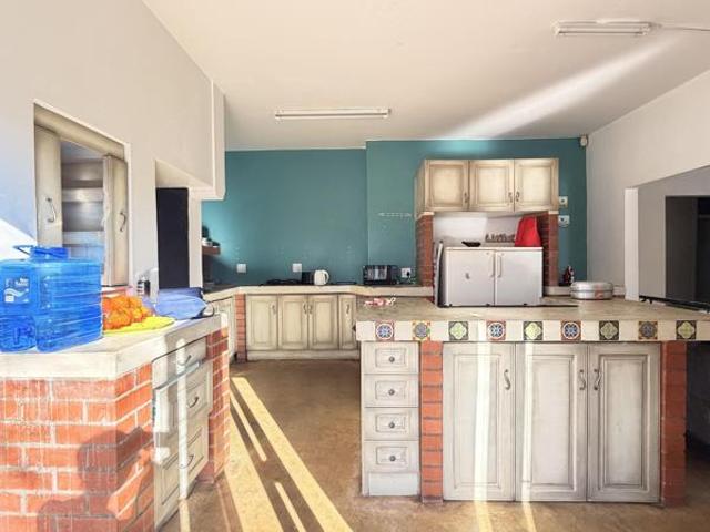 4 Bedroom House in Cashan
