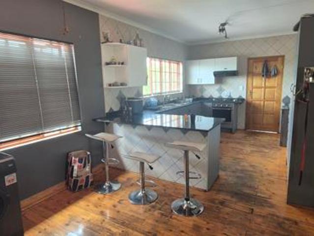 4 Bedroom House in Cashan