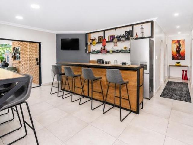 4 Bedroom House in Cashan