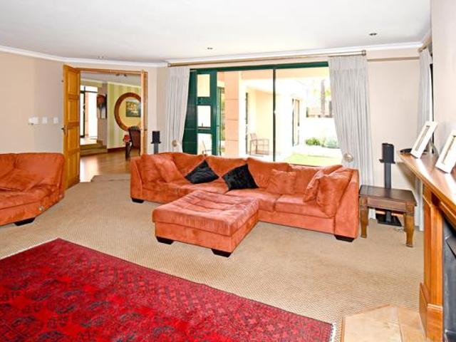 4 Bedroom House in Centurion Golf Estate