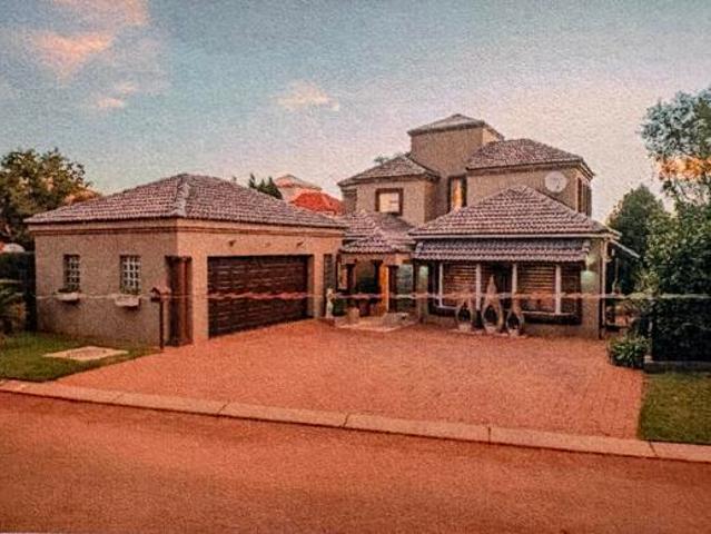 4 Bedroom House in Centurion Golf Estate