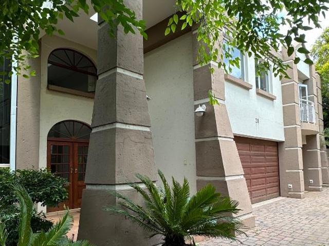 4 Bedroom House in Centurion Golf Estate