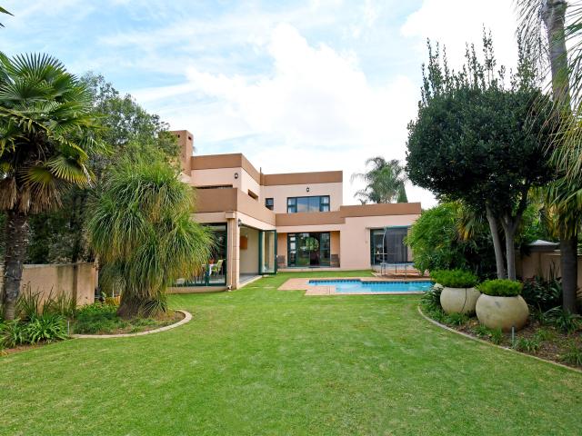 4 Bedroom House in Centurion Golf Estate