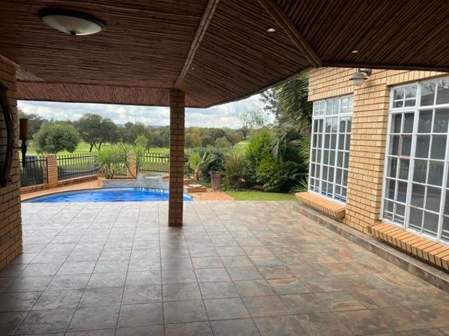 4 Bedroom House in Centurion Golf Estate