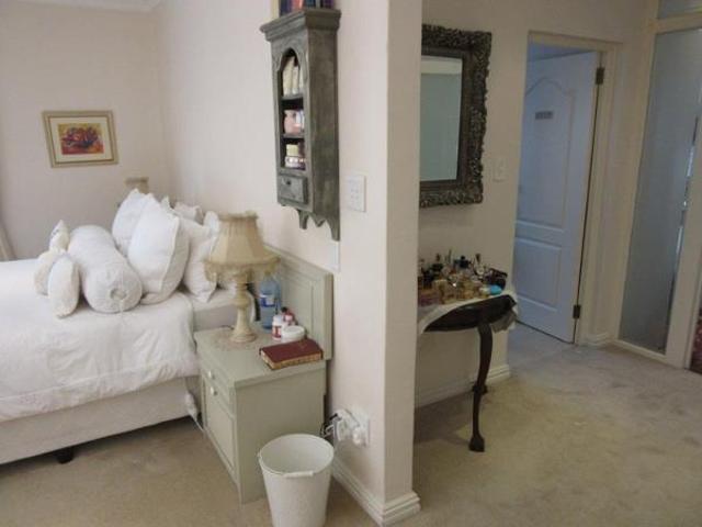 4 Bedroom House in Chanteclair