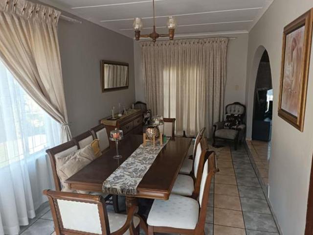 4 Bedroom House in Chase Valley Downs