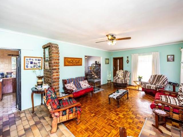 4 Bedroom House in Chiselhurst