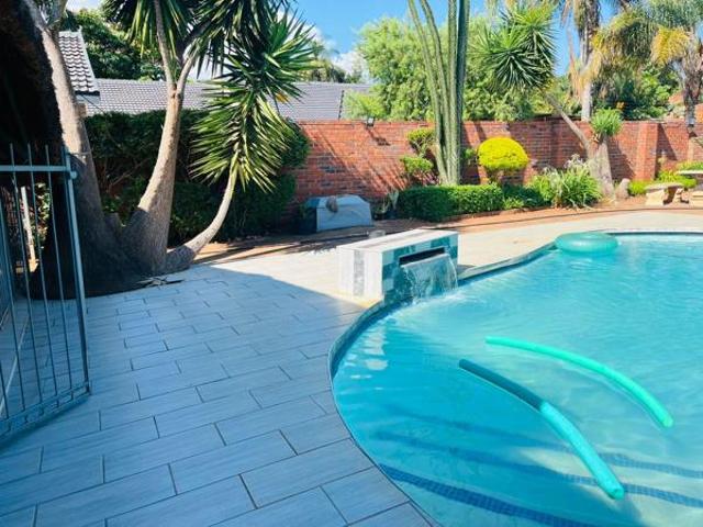 4 Bedroom House in Chroom Park