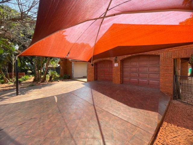 4 Bedroom House in Chroompark