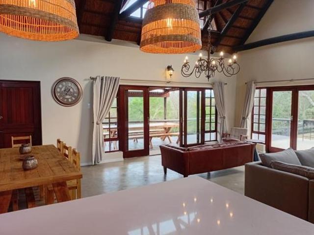 4 Bedroom House in Cintsa East