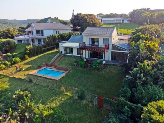 4 Bedroom House in Cintsa