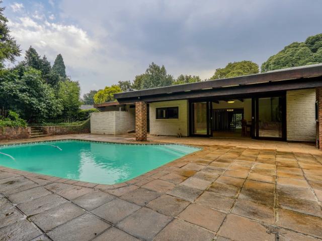 4 Bedroom House in Clubview