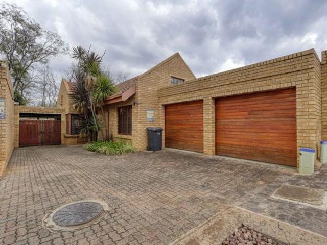 4 Bedroom House in Clubview