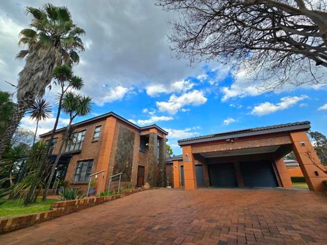 4 Bedroom House in Clubville