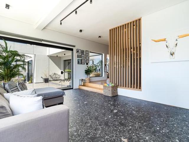 4 Bedroom House in Clara Anna Fontein