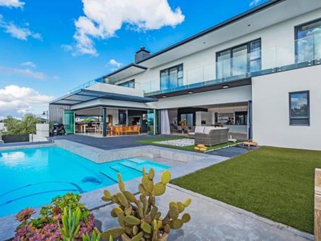 4 Bedroom House in Clara Anna Fontein