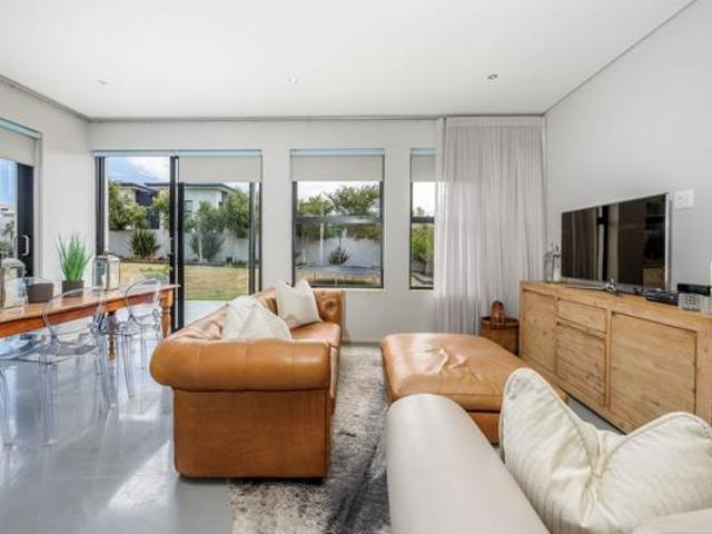 4 Bedroom House in Clara Anna Fontein