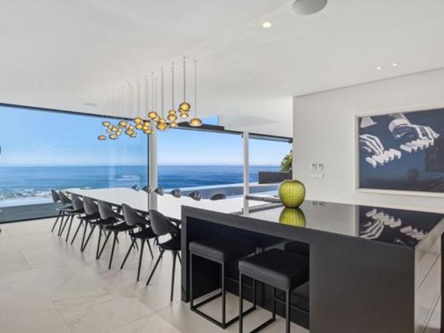 4 Bedroom House in Clifton