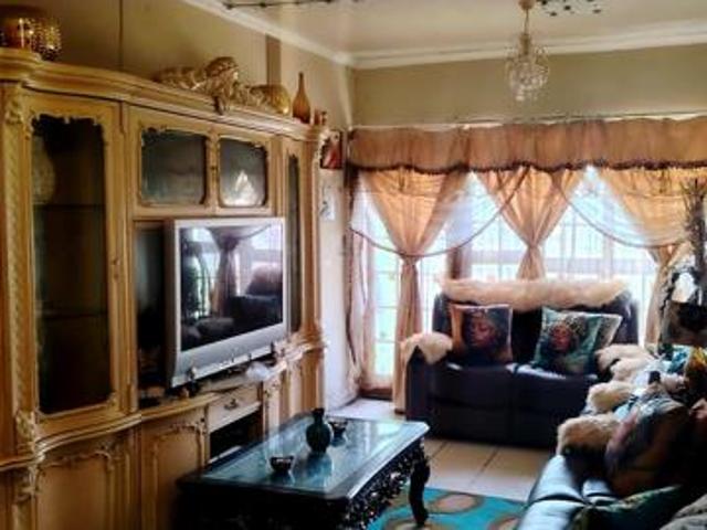 4 Bedroom House in Amalinda
