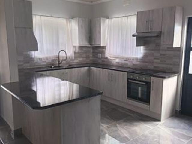 4 Bedroom House in Amandelrug