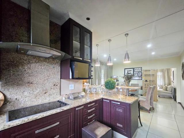 4 Bedroom House in Amanzimtoti