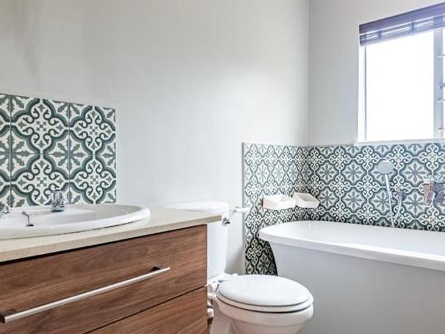 4 Bedroom House in Amberfield