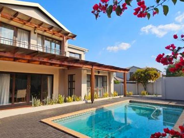 4 Bedroom House in Amberfield Ridge