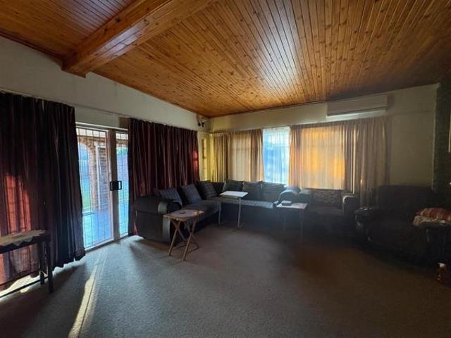 4 Bedroom House in Amiel Park