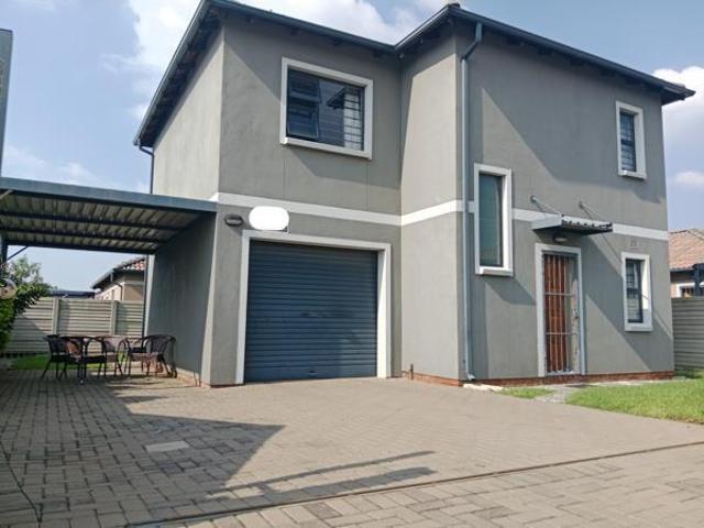 4 Bedroom House in Andeon