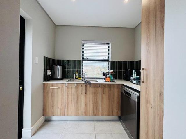 4 Bedroom House in Aan de Wijnlanden