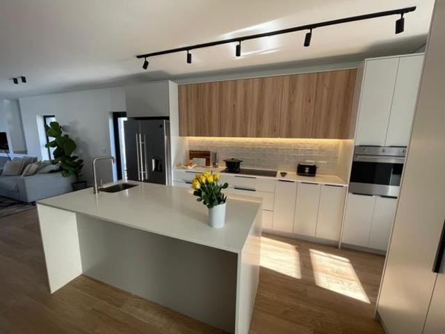 4 Bedroom House in Aan de Wijnlanden