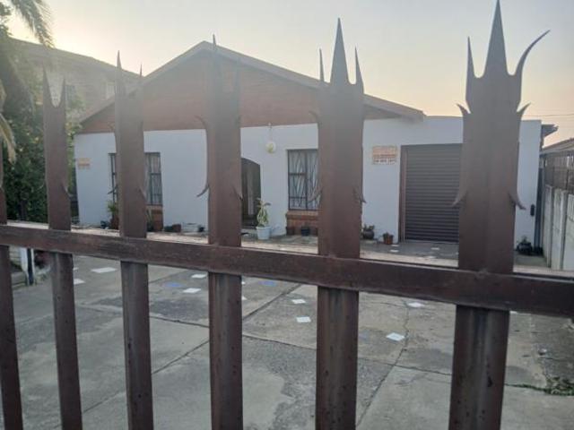 4 Bedroom House in Acaciaville