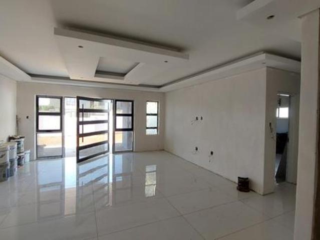 4 Bedroom House in Aerorand