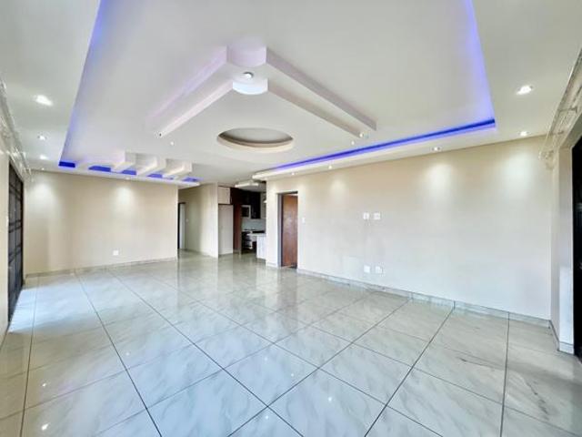 4 Bedroom House in Aerorand