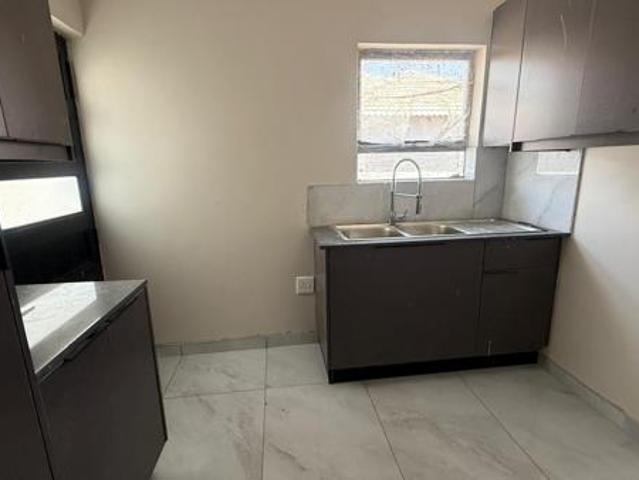 4 Bedroom House in Aerorand