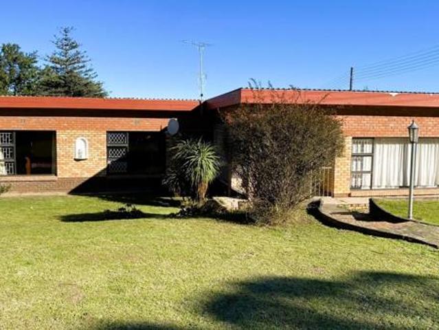 4 Bedroom House in Alexandria