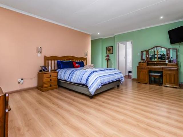 4 Bedroom House in Allens Nek