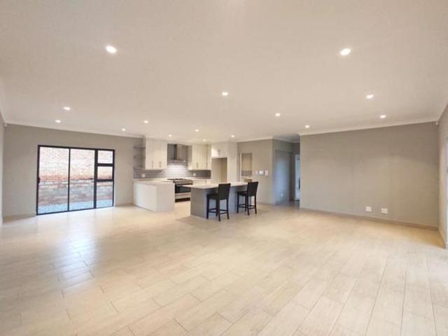 4 Bedroom House in Allens Nek